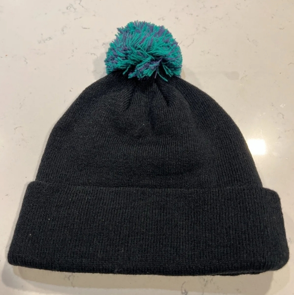 NHL Anaheim Ducks Script Knit Beanie Hat Cuffed Pom Zephyr NEW NWOT Black - Picture 2 of 2